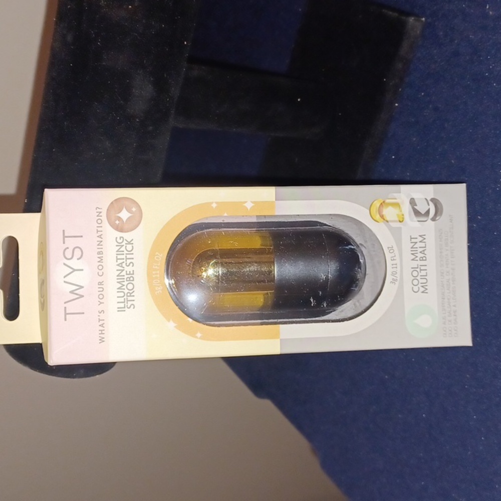 Twyst Illuminating Strobe Stick